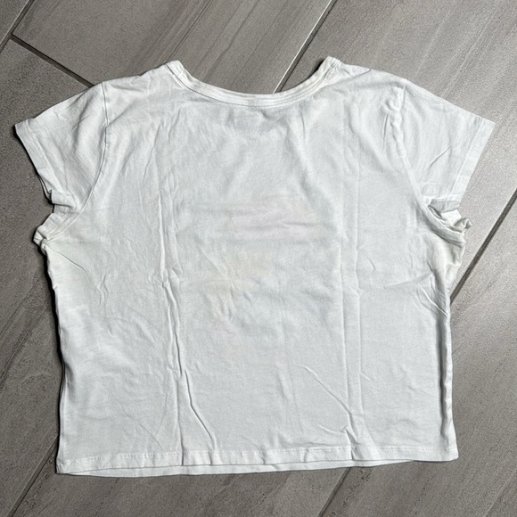 Hollister Pink and White Crop Top with Artistic Graphic - Picture 5 of 5